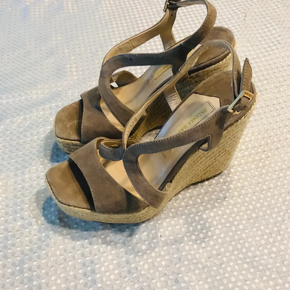 Paloma Barcelo great preowned